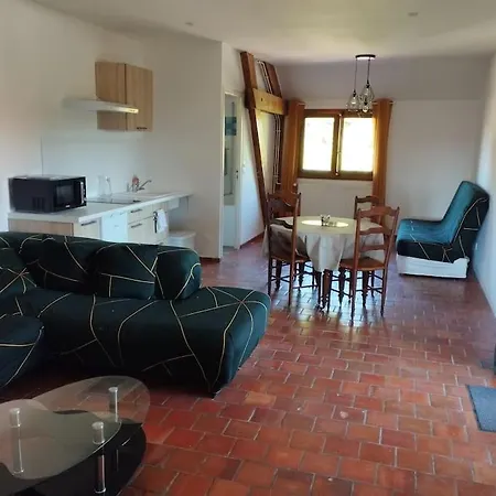 Appartement Dans Village Calme A 5 Min Des Lacs Mathaux Exterior photo